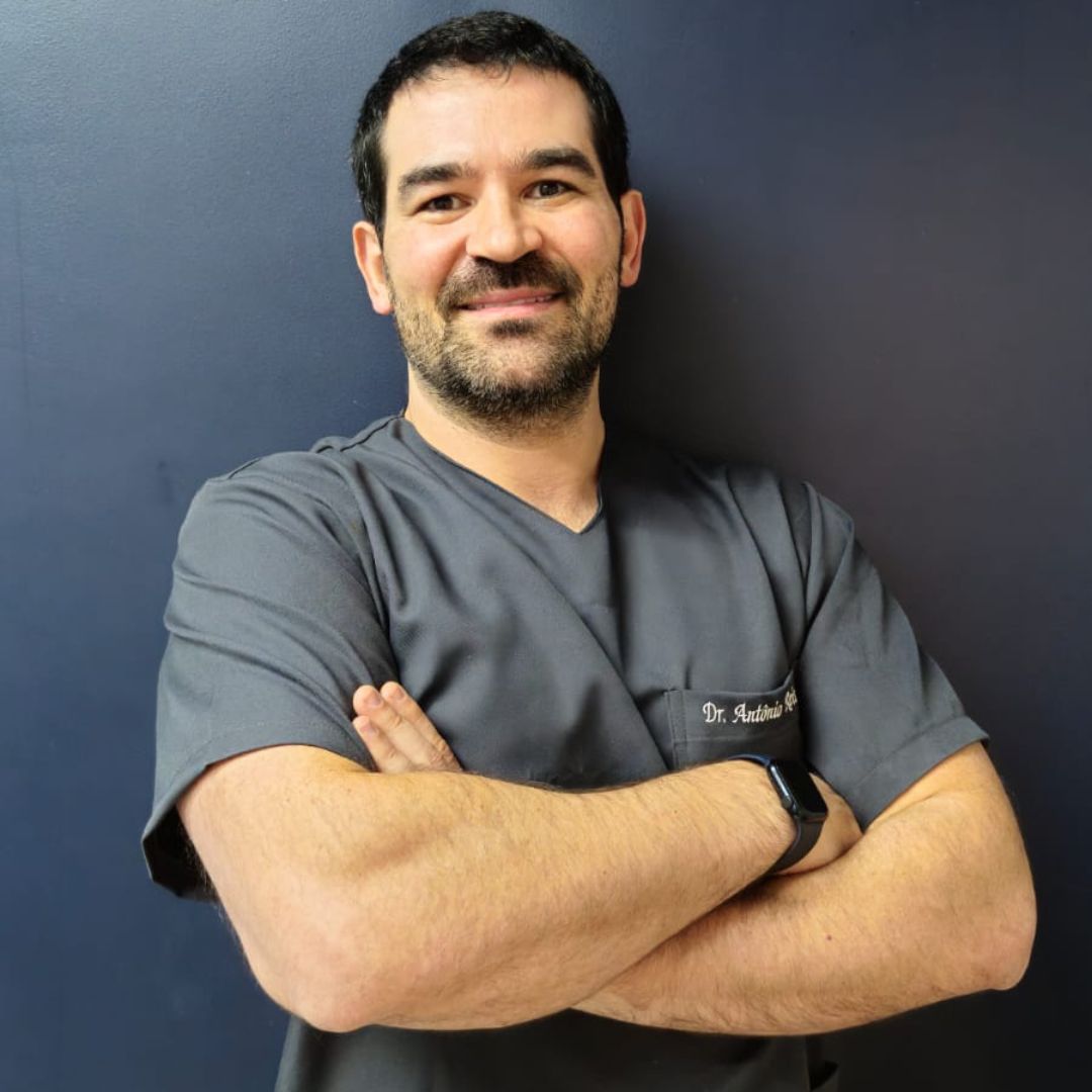 dr-antonio-implante